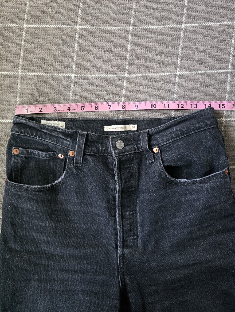 Levi's Ribcage Straight Jeans High Rise Button Fly - Picture 3 of 9
